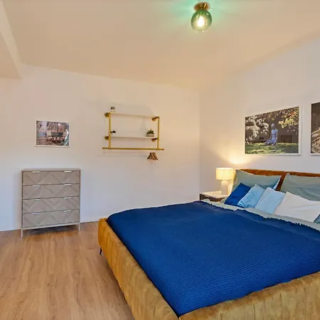 Trifft Zeche By Cordis Sky Fuer Bis Zu 7 Personen 5 Minuten Zur Messe Und Zum Hauptbahnhof Daire Essen