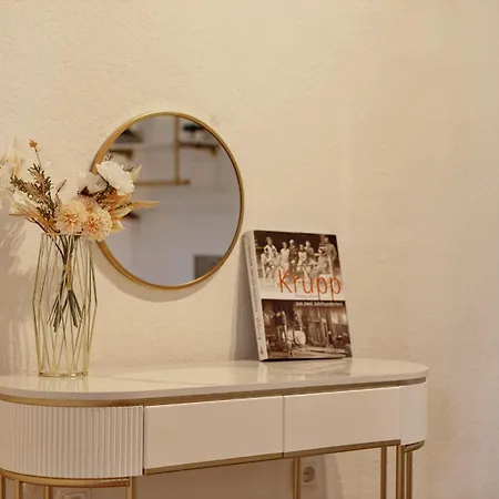 Trifft Zeche By Cordis Sky Fuer Bis Zu 7 Personen 5 Minuten Zur Messe Und Zum Hauptbahnhof Essen