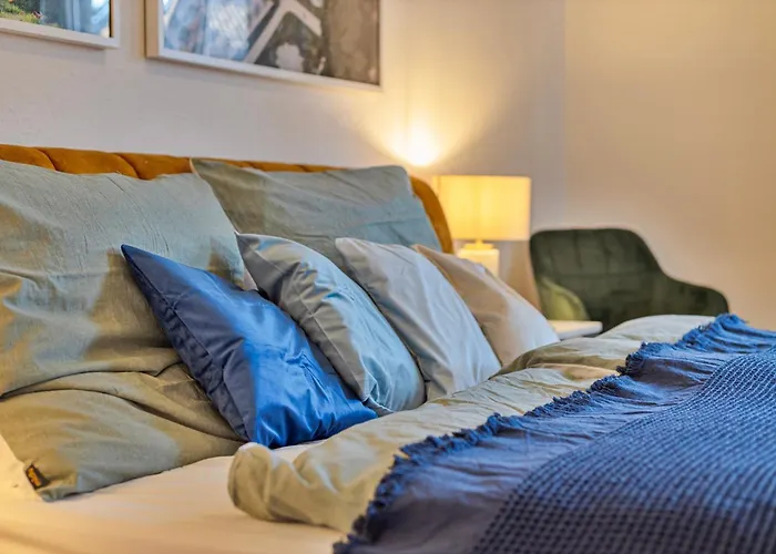 Trifft Zeche By Cordis Sky Fuer Bis Zu 7 Personen 5 Minuten Zur Messe Und Zum Hauptbahnhof Essen